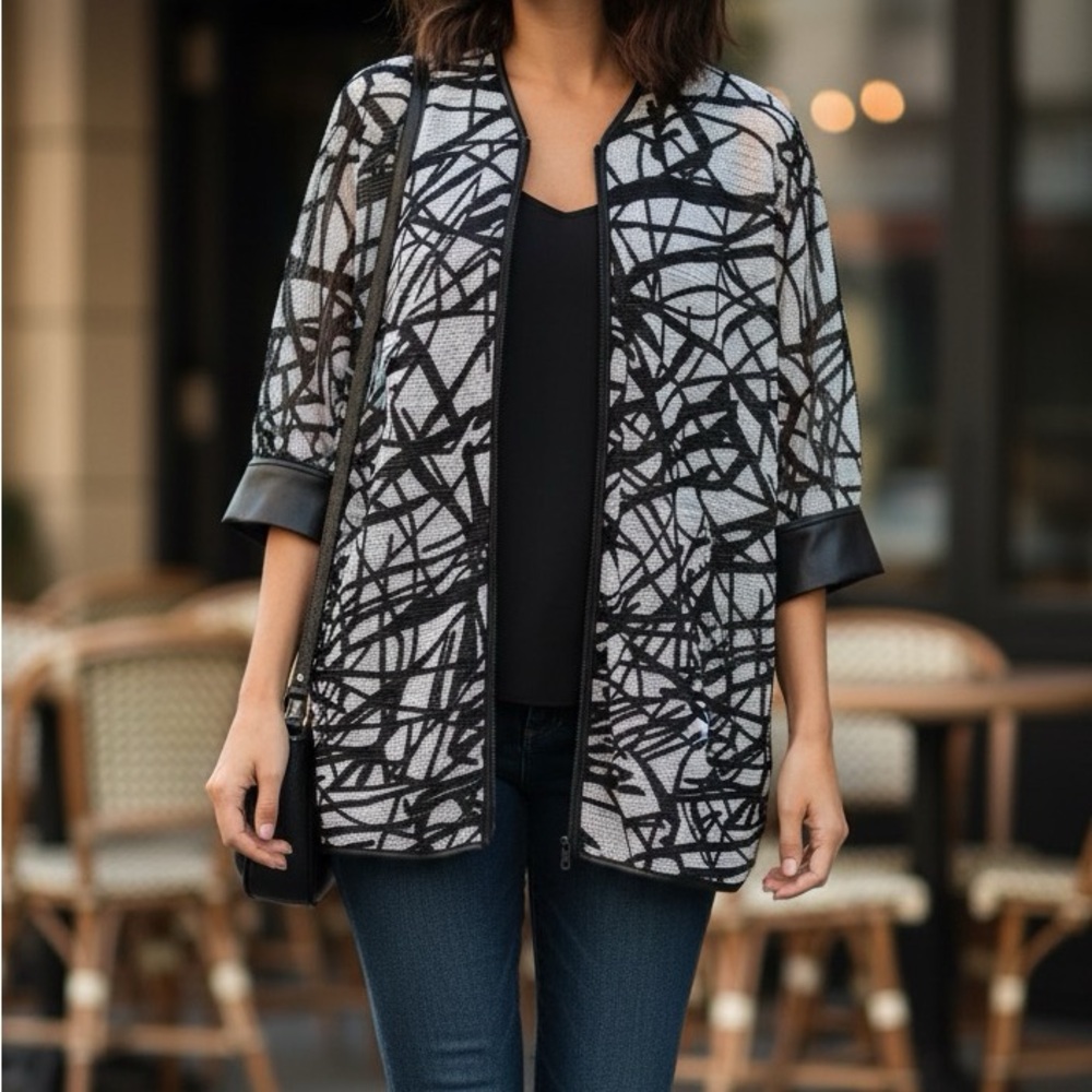 Chic & Versatile Alberto Makali Black Zip-Up Blouse